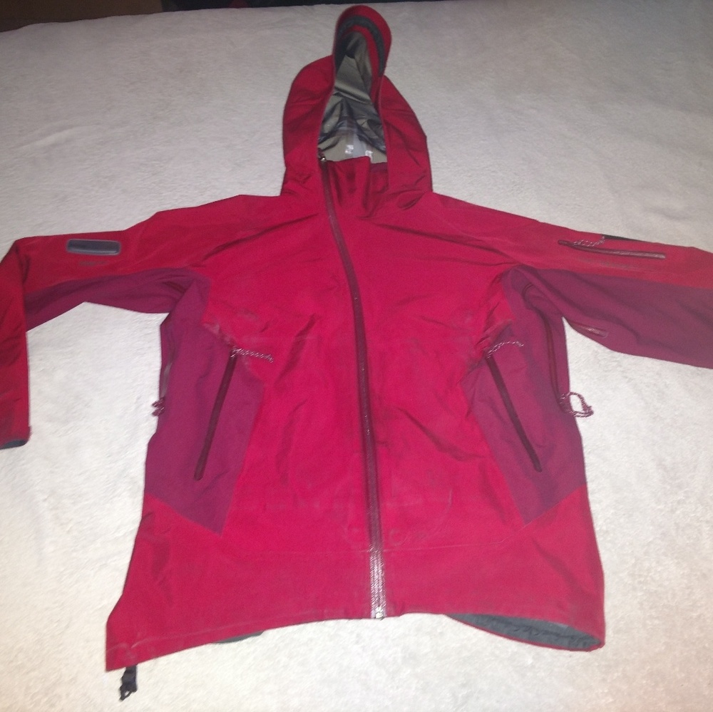 Arc'teryx  Jacket Women's Red Large Gore-Tex 34438